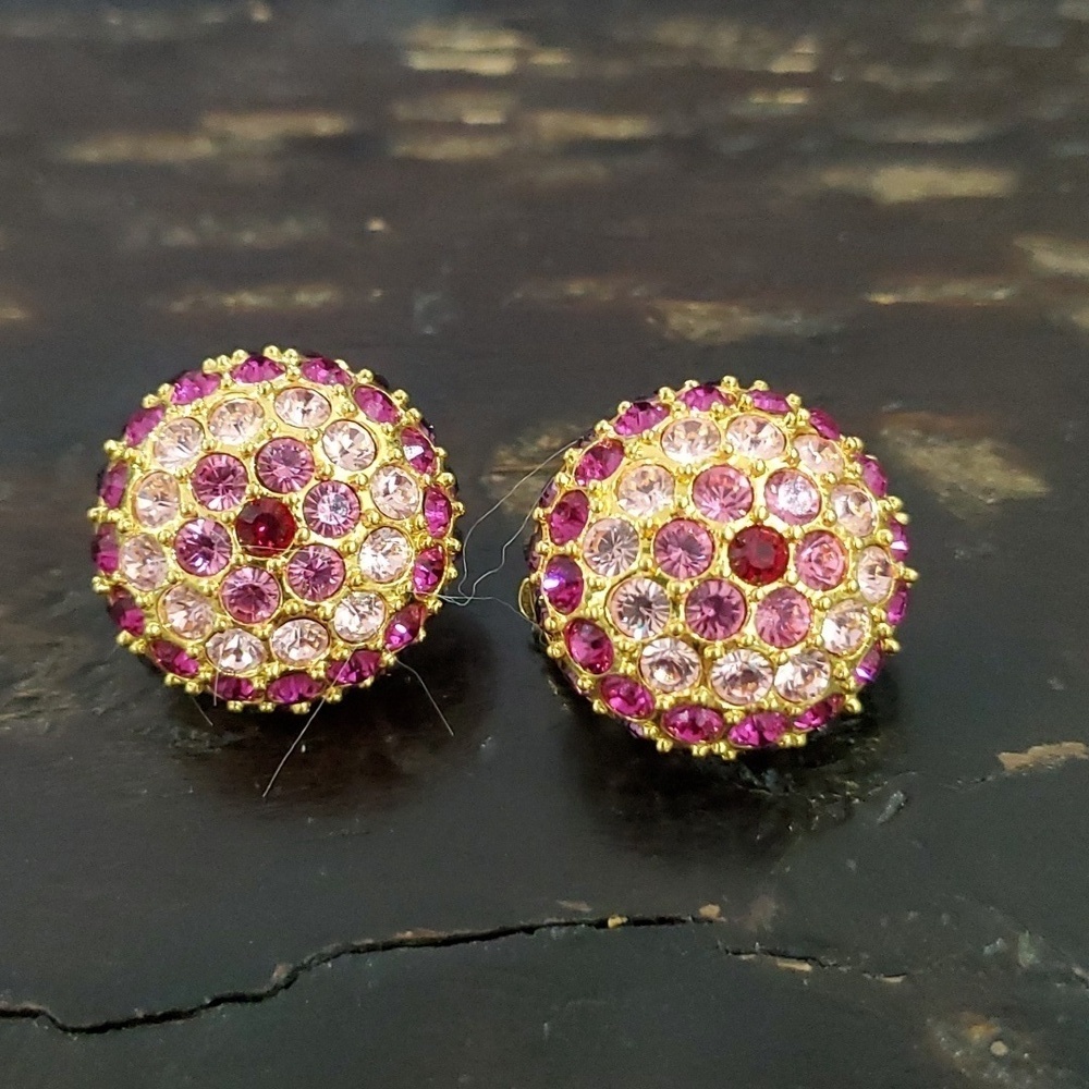 JOAN RIVERS ROUND PINK GOLDTONE CLIP ON EARRINGS MADE IN THAILAND